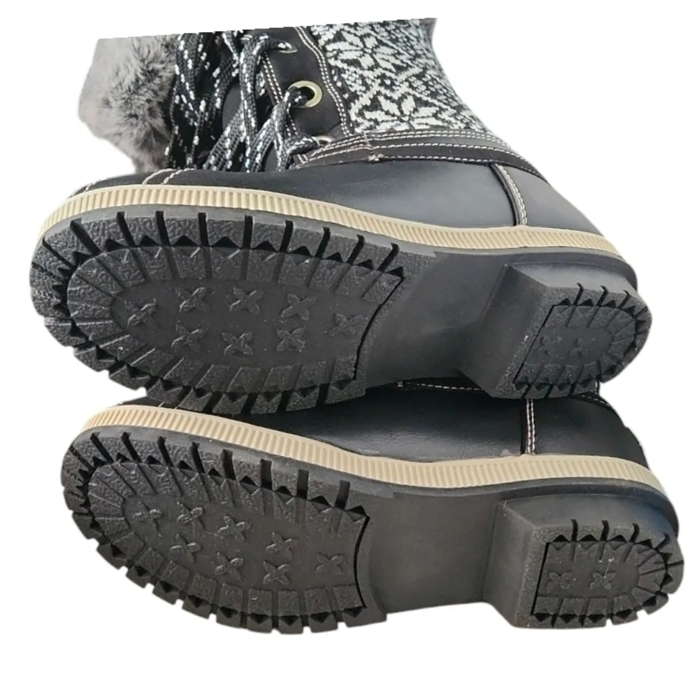 London Fog NWT Black and Gray Snowflake Winter Boots